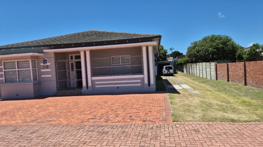 4 Bedroom Property for Sale in Newton Park Eastern Cape